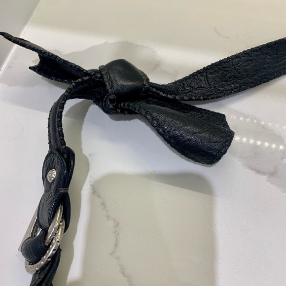 Ferragamo leather shoulder bag- like new - Picture 8 of 9